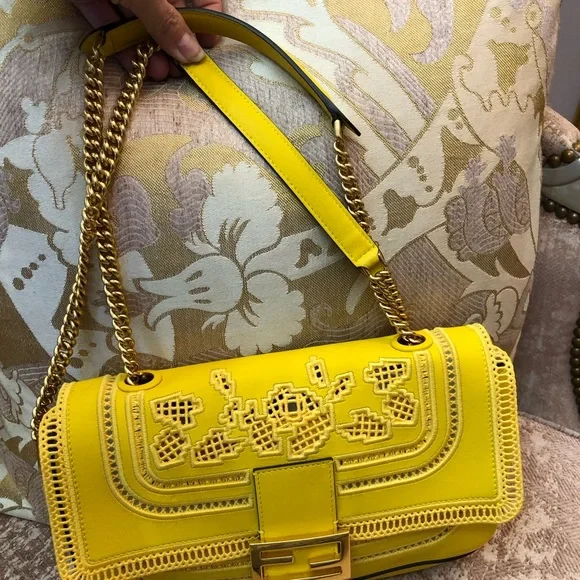 Yellow Designer Chain Shoulder Bag - Picture 3 of 10